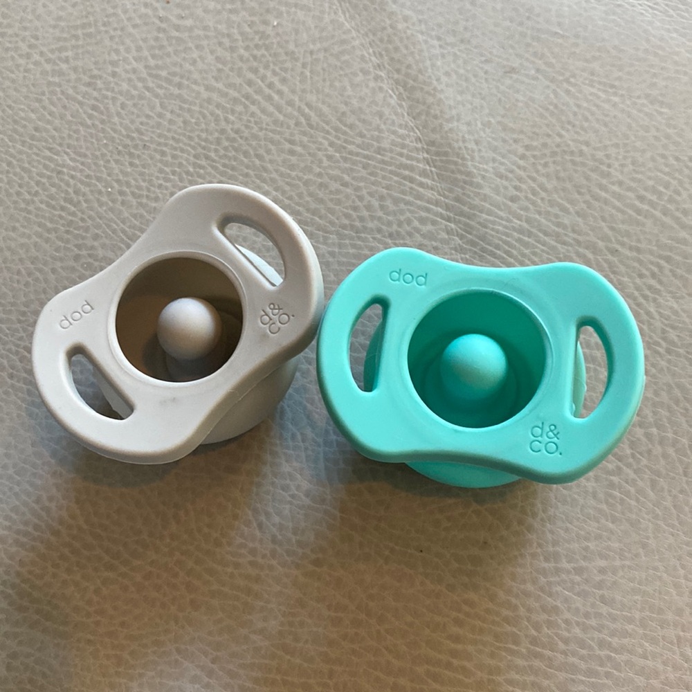 Silicone Pacifier Set in Gray and Teal